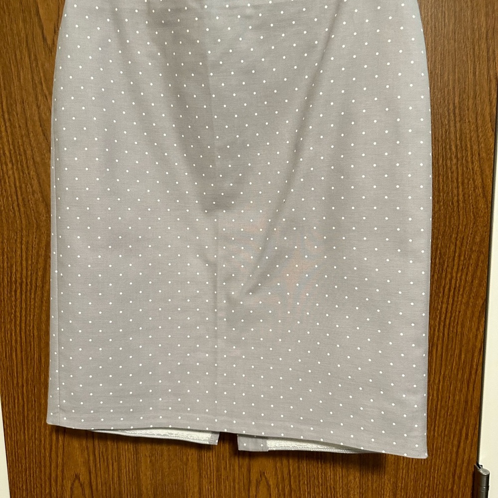 Beautiful Pencil Skirt grey with white polka dots